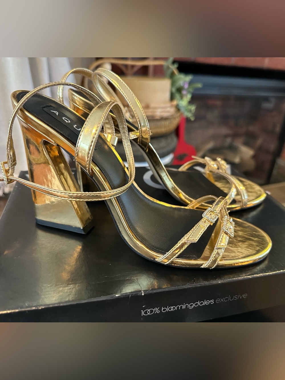 AQUA Metallic Gold Strappy Block Heel Sandals 9.5